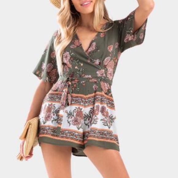 Romper - Picture 2 of 7